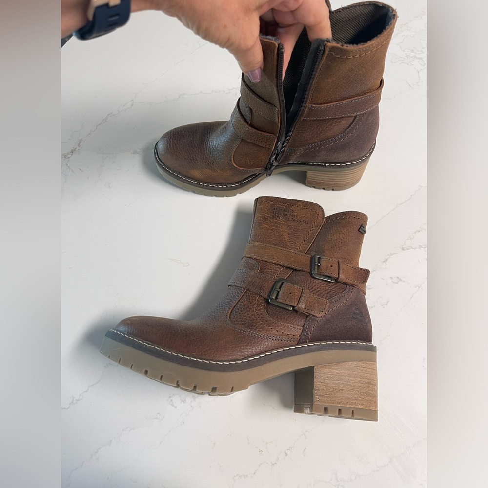 Bull Boxer Jade ankle boots. Size 7 in Cognac